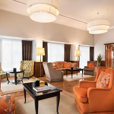 Sina De La Otel Milano