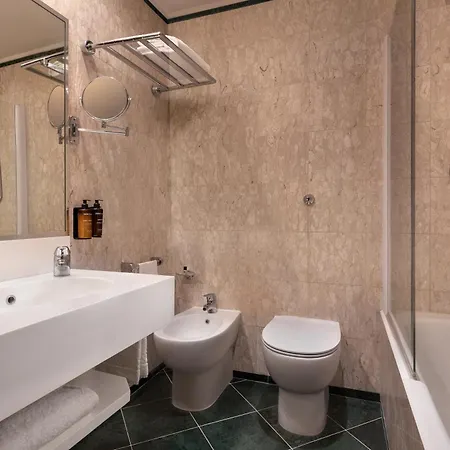 Otel Sina De La 4*
